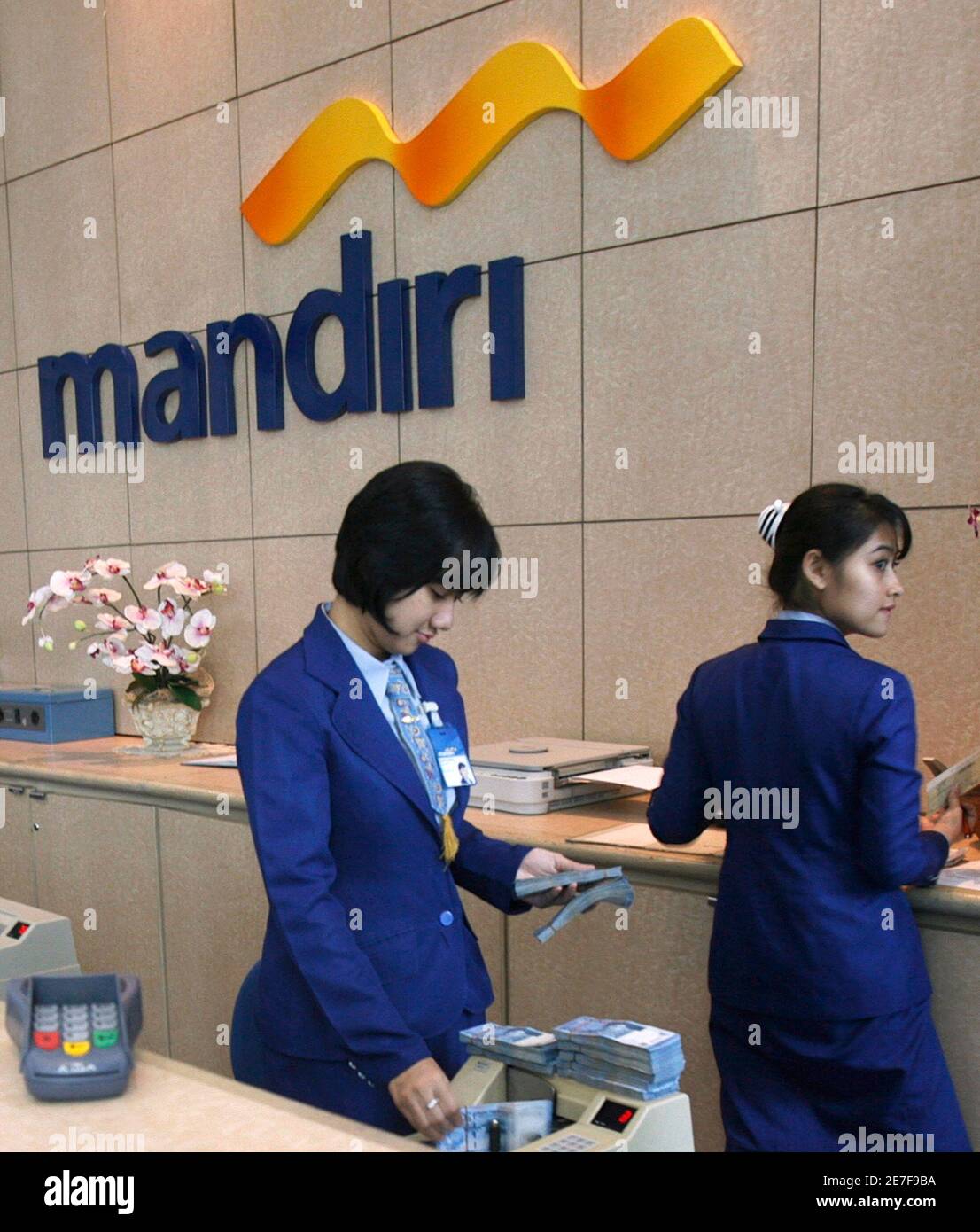 Detail Logo Pt Bank Mandiri Nomer 16