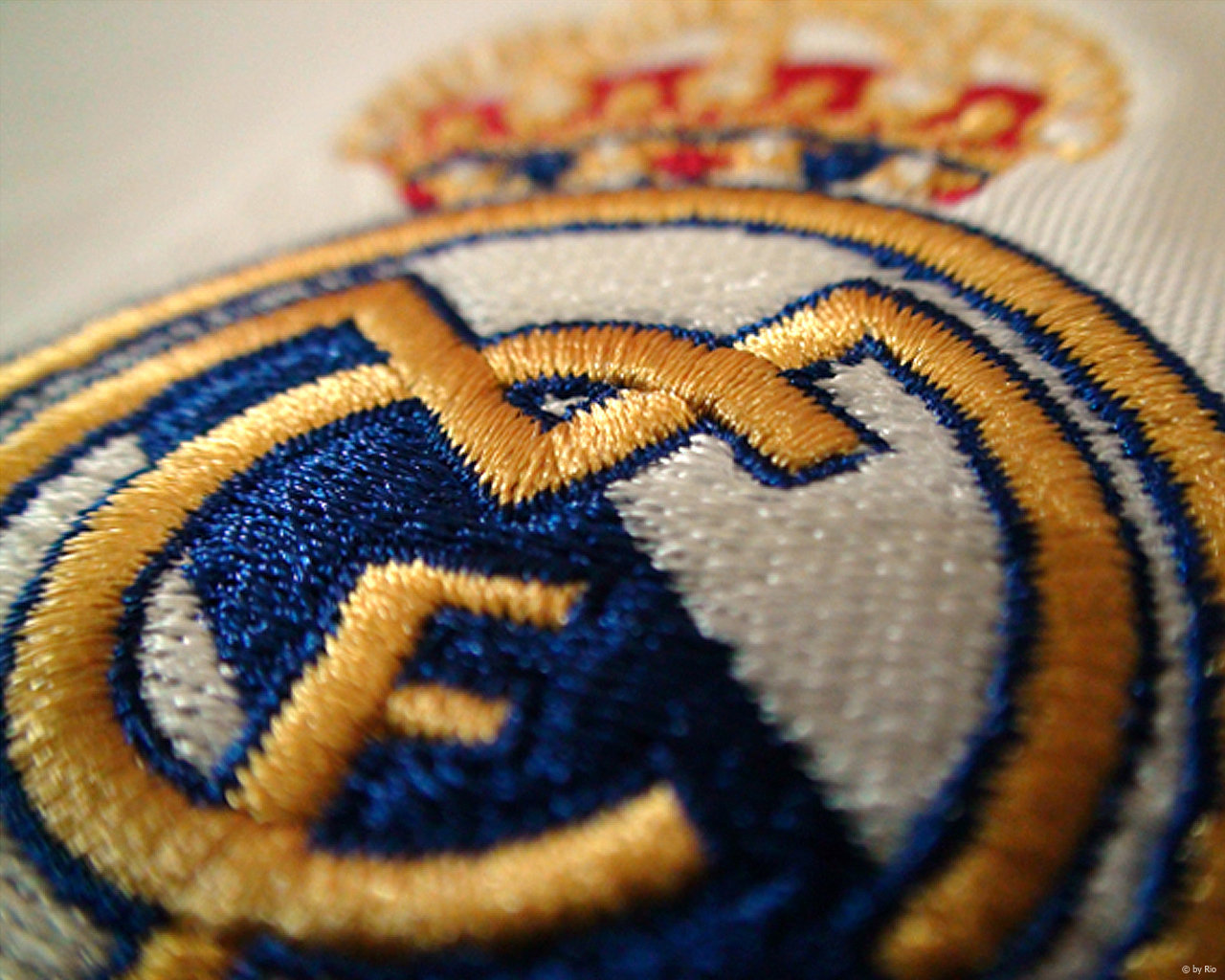 Download Logo Real Madrid Wallpaper Nomer 35