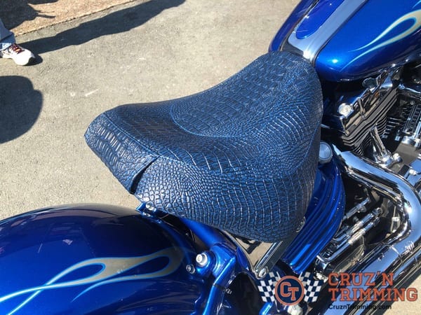 Detail Ostrich Skin Motorcycle Seats Nomer 24