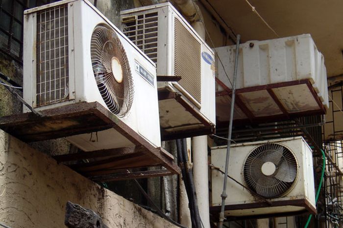 Detail Outdoor Ac Di Dalam Rumah Nomer 10