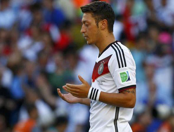 Detail Ozil Pray Nomer 36