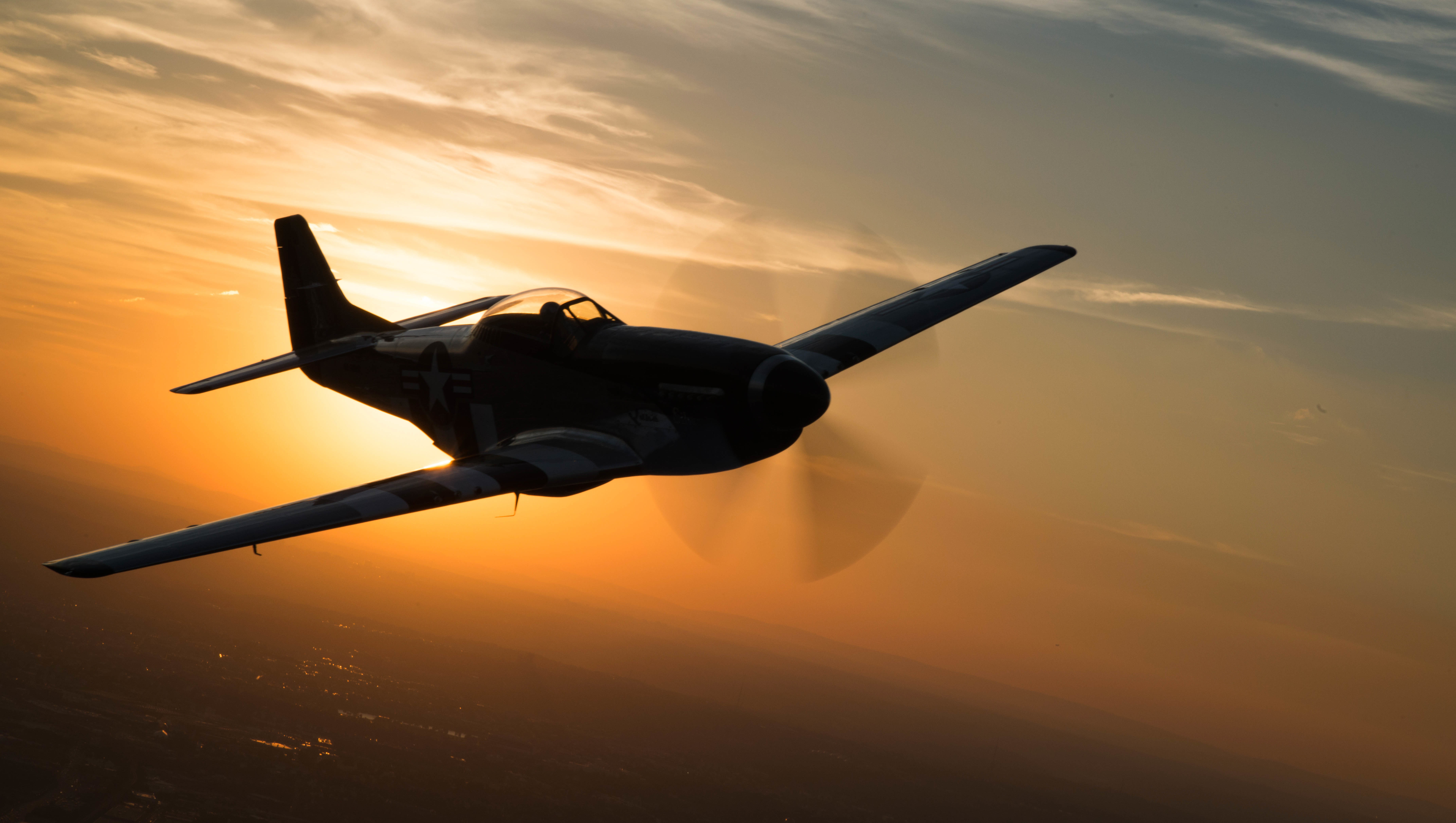 Detail P 51 Mustang Background Nomer 16