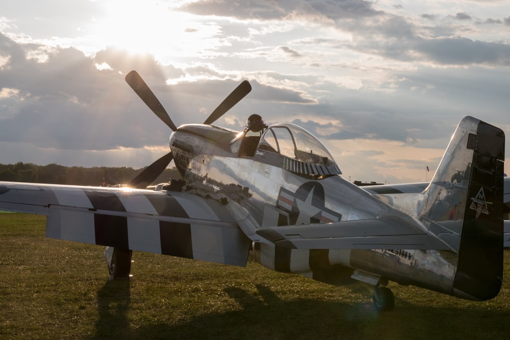 Detail P 51 Mustang Background Nomer 3
