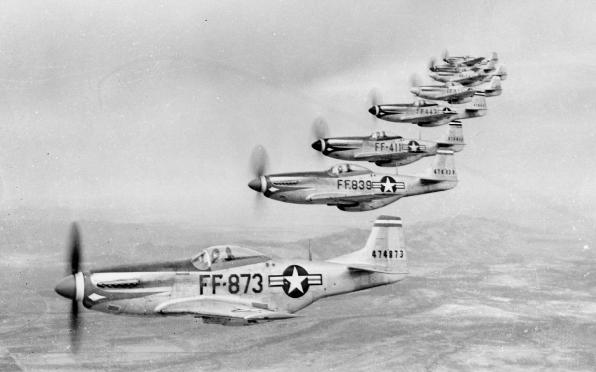 Detail P 51 Mustang Background Nomer 8