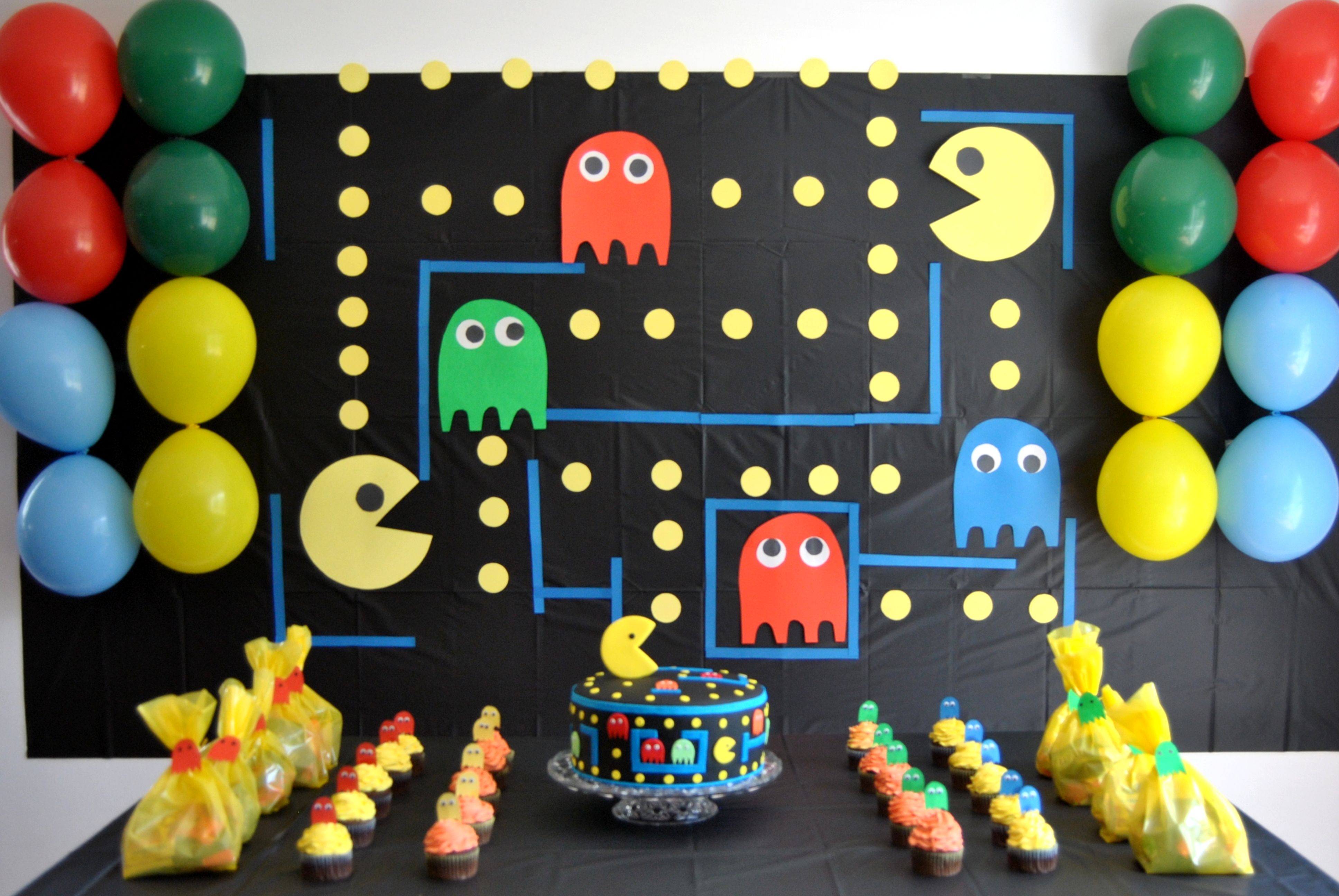 Detail Pac Man Birthday Decorations Nomer 5