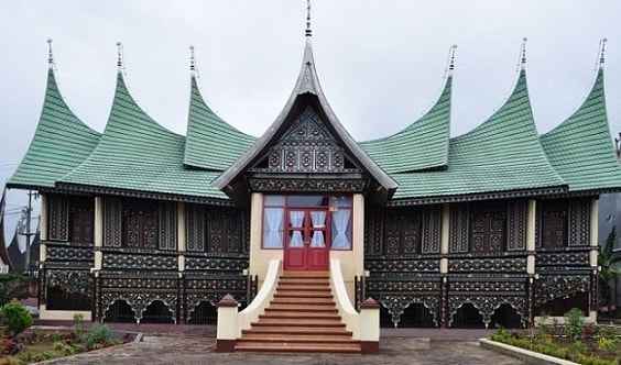 Detail Padang Rumah Adat Nomer 52