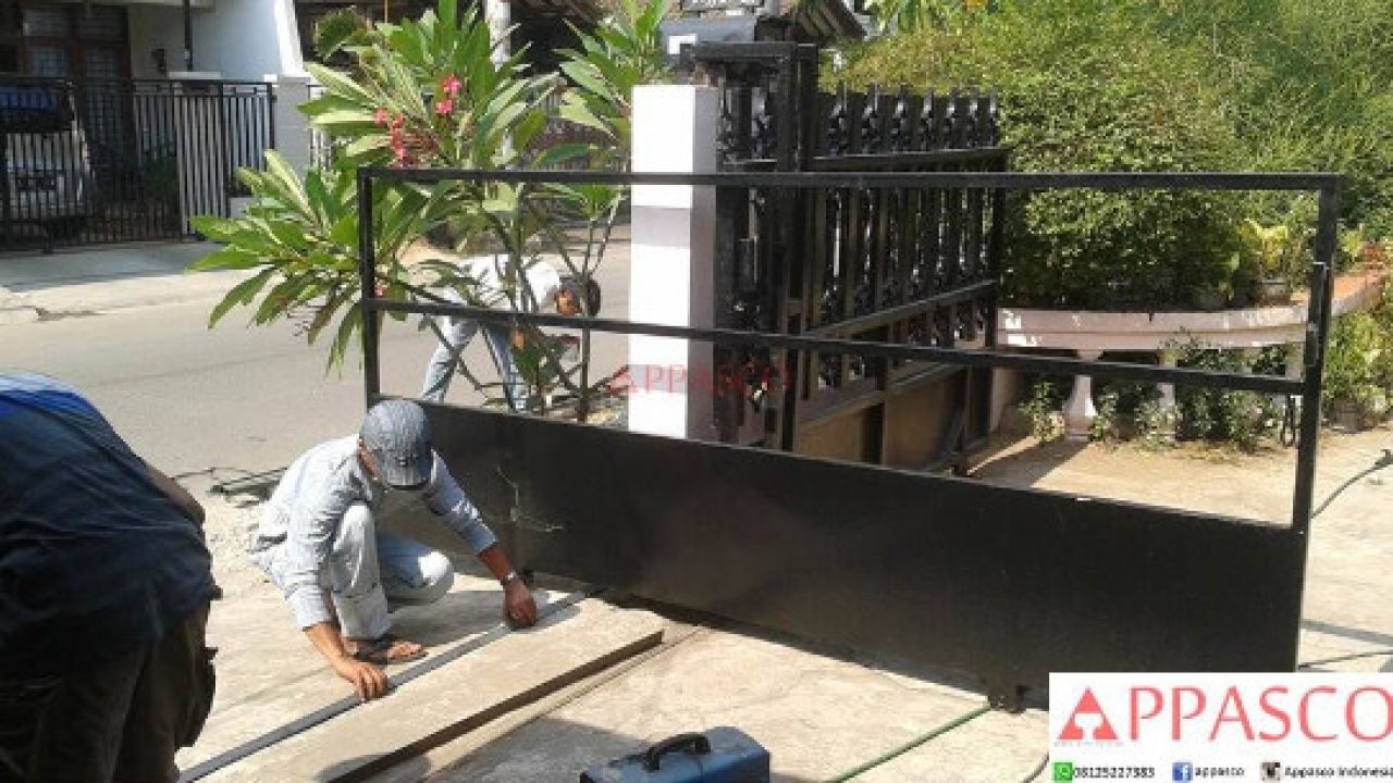 Detail Pagar Besi Di Atas Tembok Nomer 29