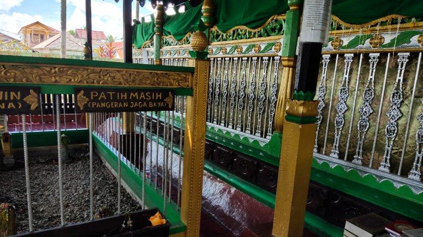 Detail Pagar Makam Umum Minimalis Gambar Pagar Makam Nomer 20