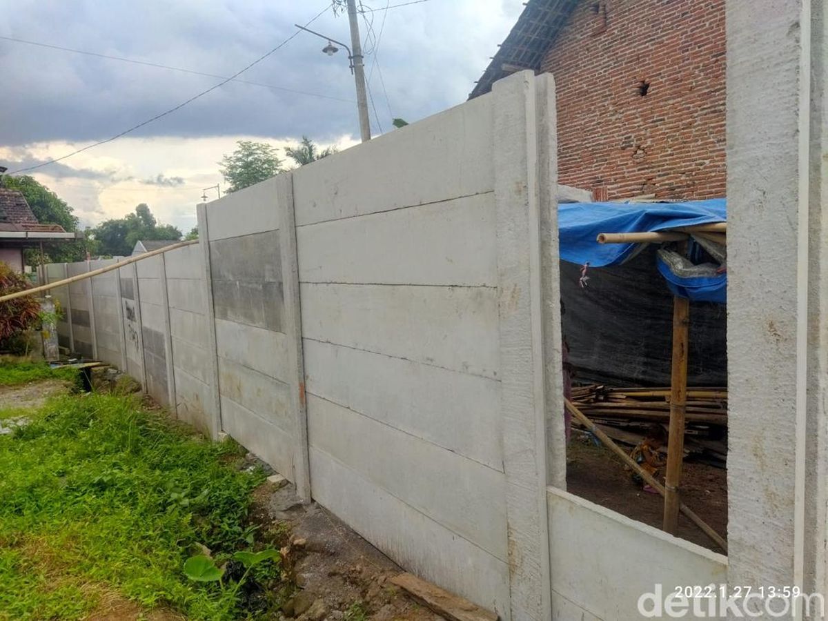 Detail Pagar Rumah Beton Nomer 23