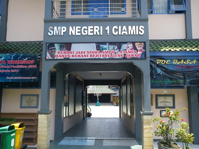 Detail Logo Smpn 1 Ciamis Nomer 3