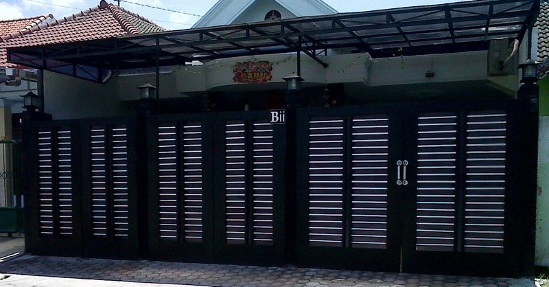 Detail Pagar Rumah Tinggi Tertutup Nomer 3