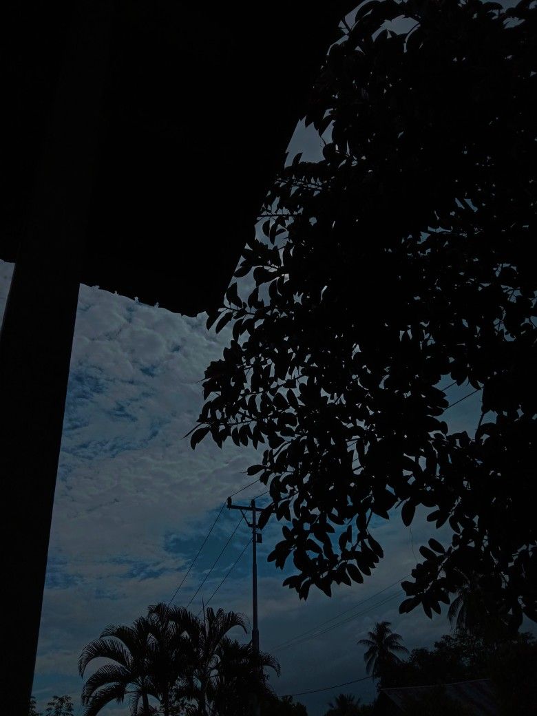 Detail Pagi Yang Mendung Nomer 13