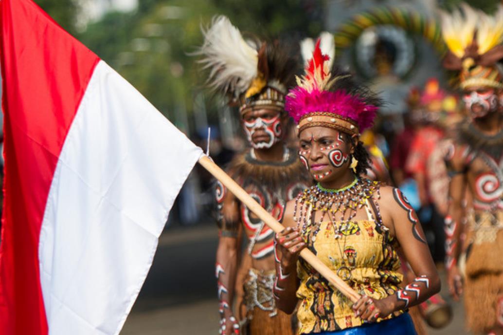 Detail Pakaian Adat Papua Gambar Rumah Adat Papua Nomer 37