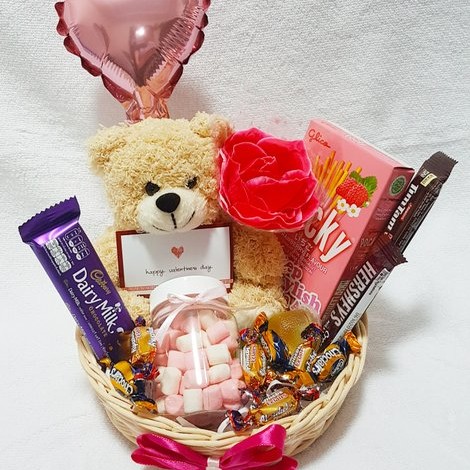 Detail Paket Coklat Valentine Nomer 6