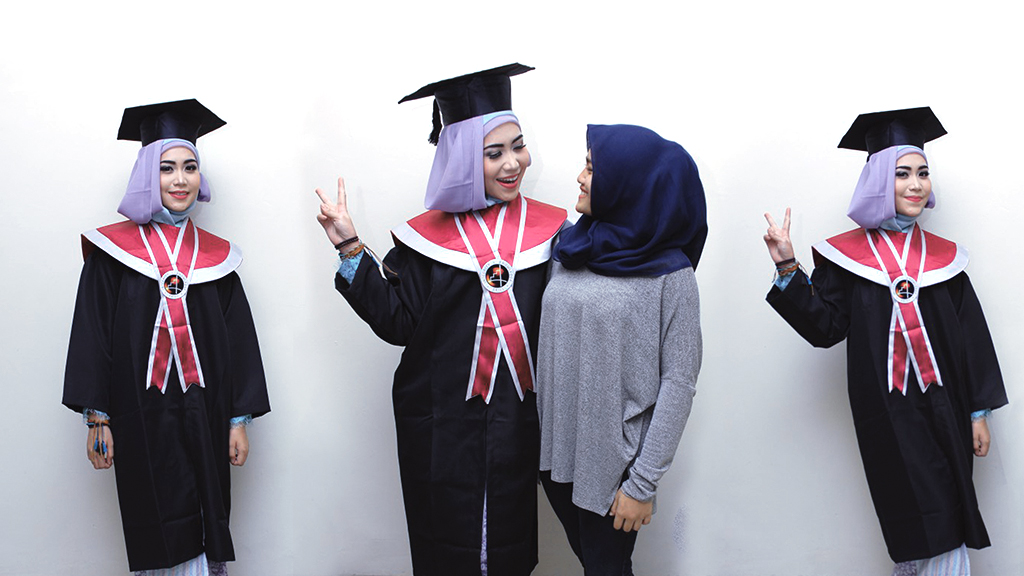 Detail Paket Foto Wisuda Di Kencana Jogja Nomer 25