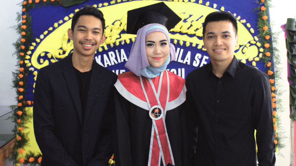 Detail Paket Foto Wisuda Di Kencana Jogja Nomer 41