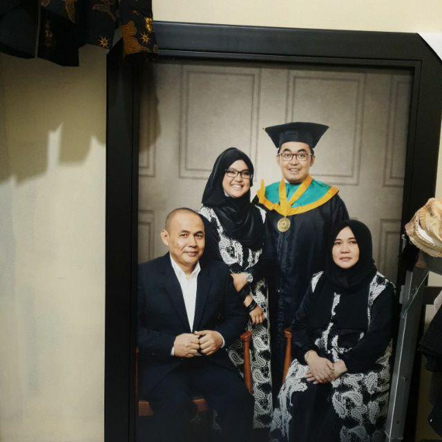 Detail Paket Foto Wisuda Jonas Nomer 35