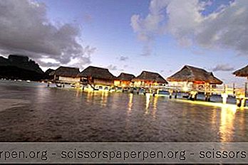 Detail Paket Wisata Bora Bora Nomer 19