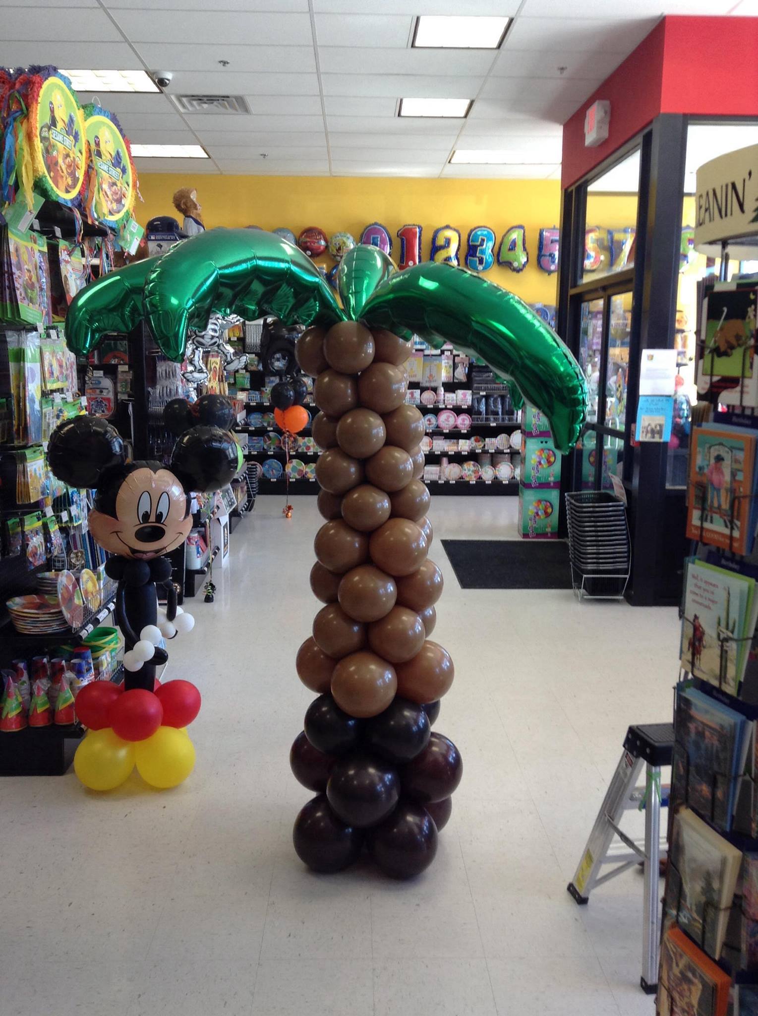 Detail Palm Tree Balloon Columns Nomer 31