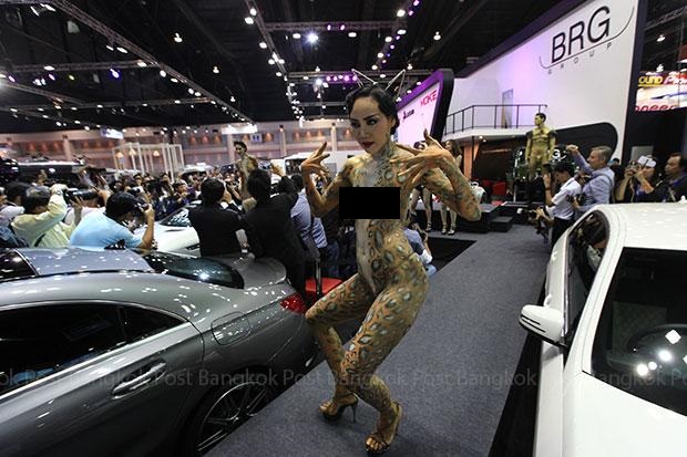 Detail Pameran Mobil Mewah Nomer 15