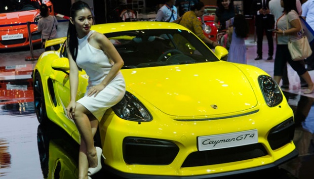 Detail Pameran Mobil Sport Nomer 42