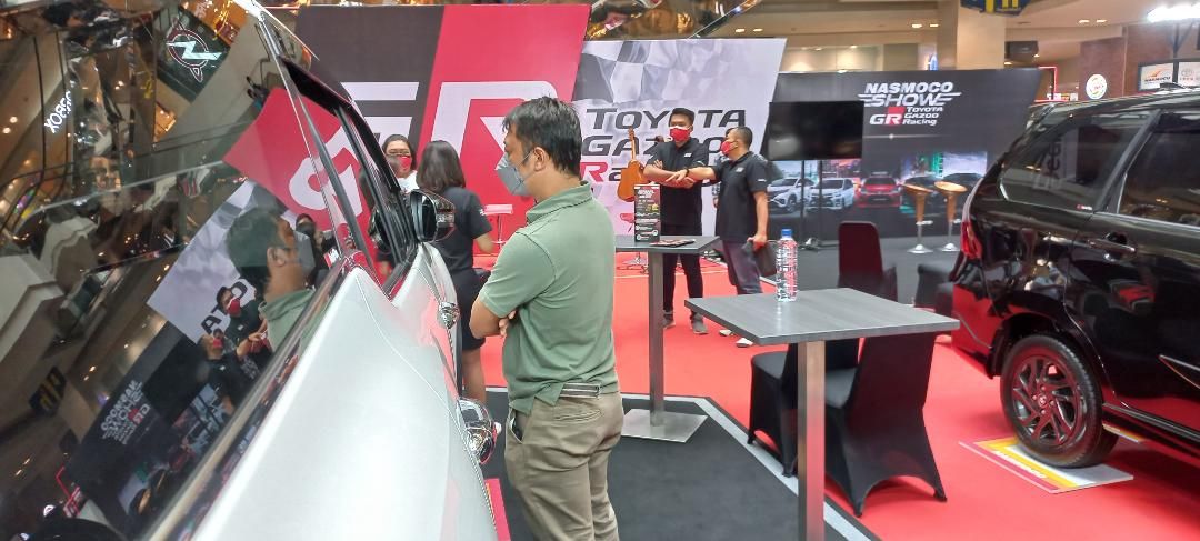 Detail Pameran Mobil Sport Nomer 53