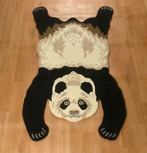 Detail Panda Skin Rug Nomer 5