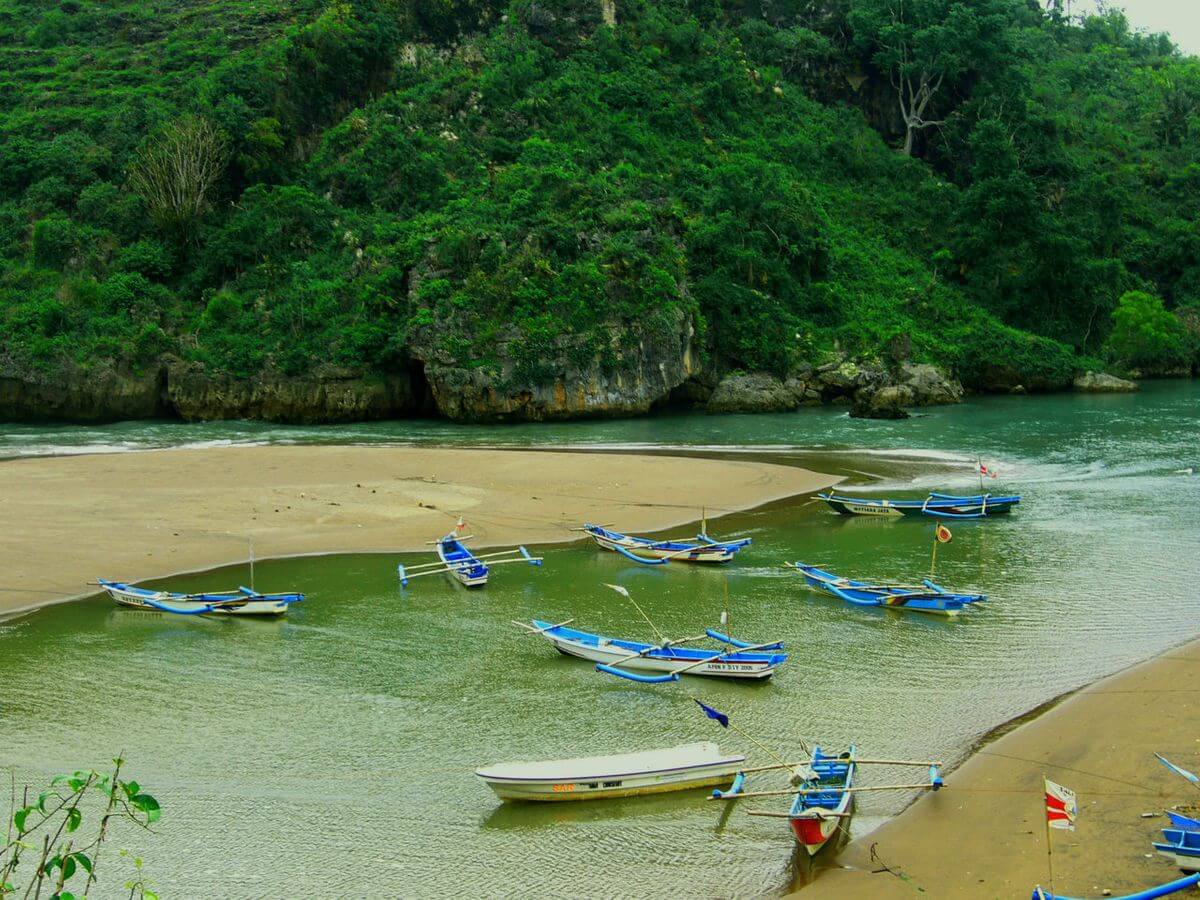 Detail Pantai Baron Gunung Gambar Wonosari Nomer 31