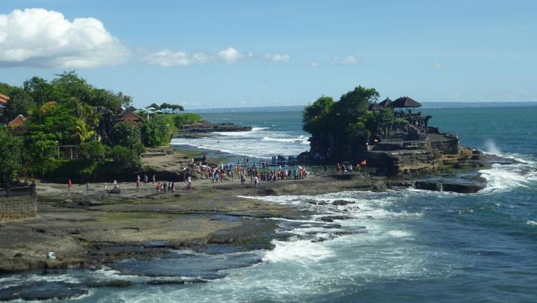 Detail Pantai Tanah Lot Bali Nomer 24