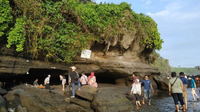 Detail Pantai Tanah Lot Bali Nomer 30