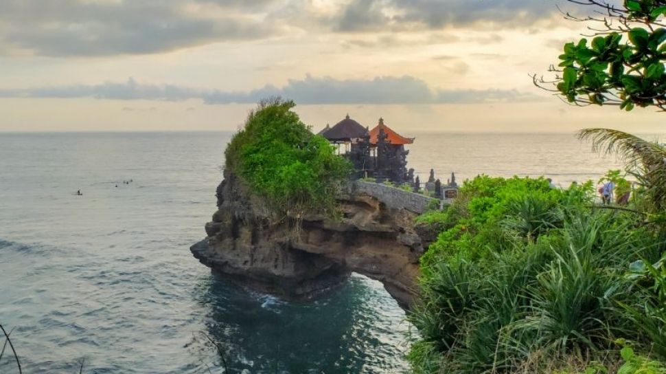 Detail Pantai Tanah Lot Bali Nomer 33