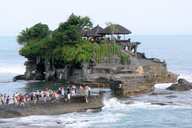 Detail Pantai Tanah Lot Bali Nomer 7
