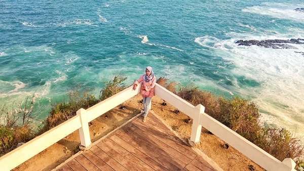 Detail Pantai Terseram Di Indonesia Nomer 21