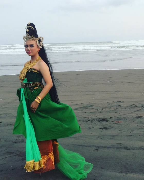 Detail Pantai Terseram Di Indonesia Nomer 7