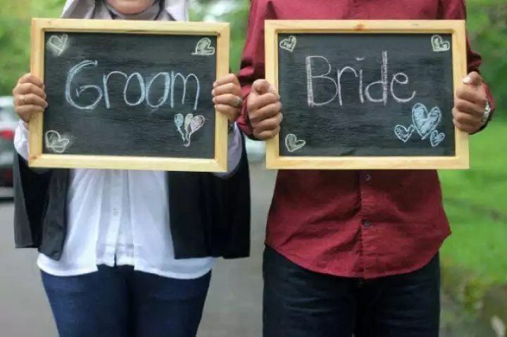 Detail Papan Foto Prewedding Nomer 29