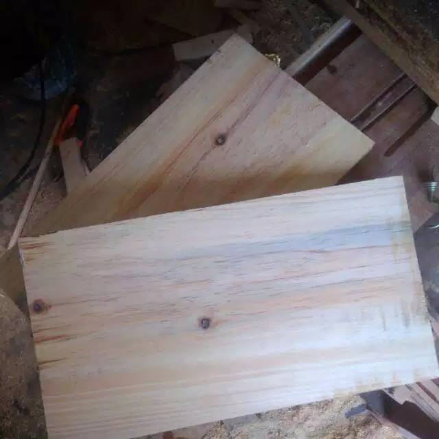 Detail Papan Kayu Pinus Nomer 22