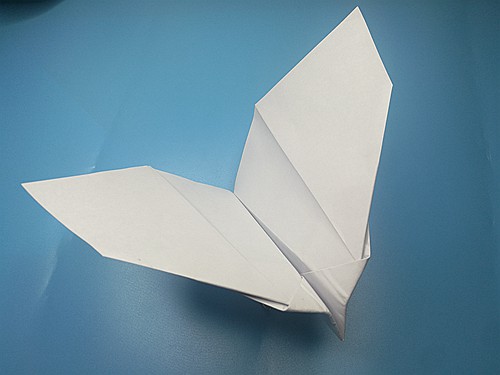 Detail Paper Airplane With Flapping Wings Nomer 2