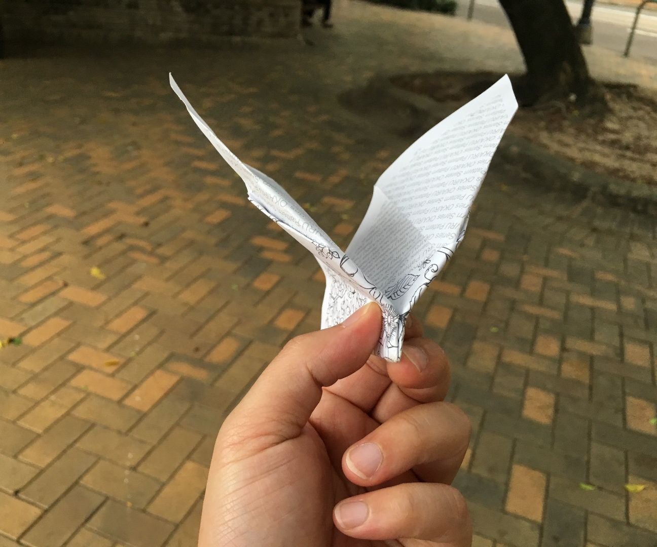 Detail Paper Airplane With Flapping Wings Nomer 11