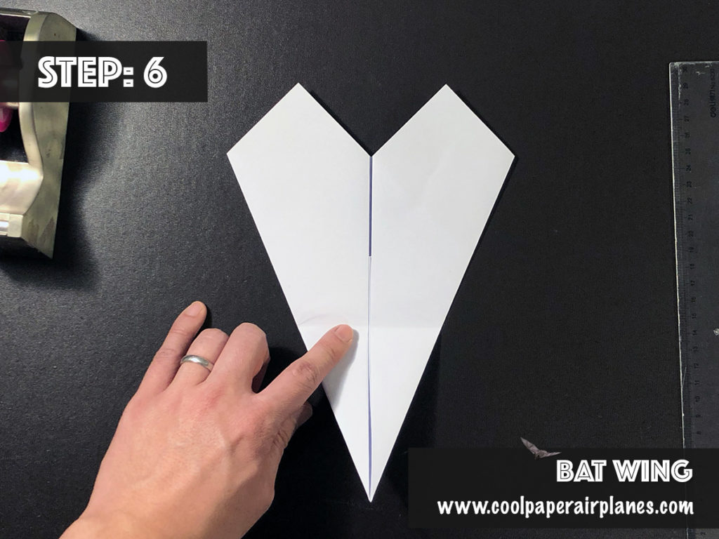 Detail Paper Airplane With Flapping Wings Nomer 21