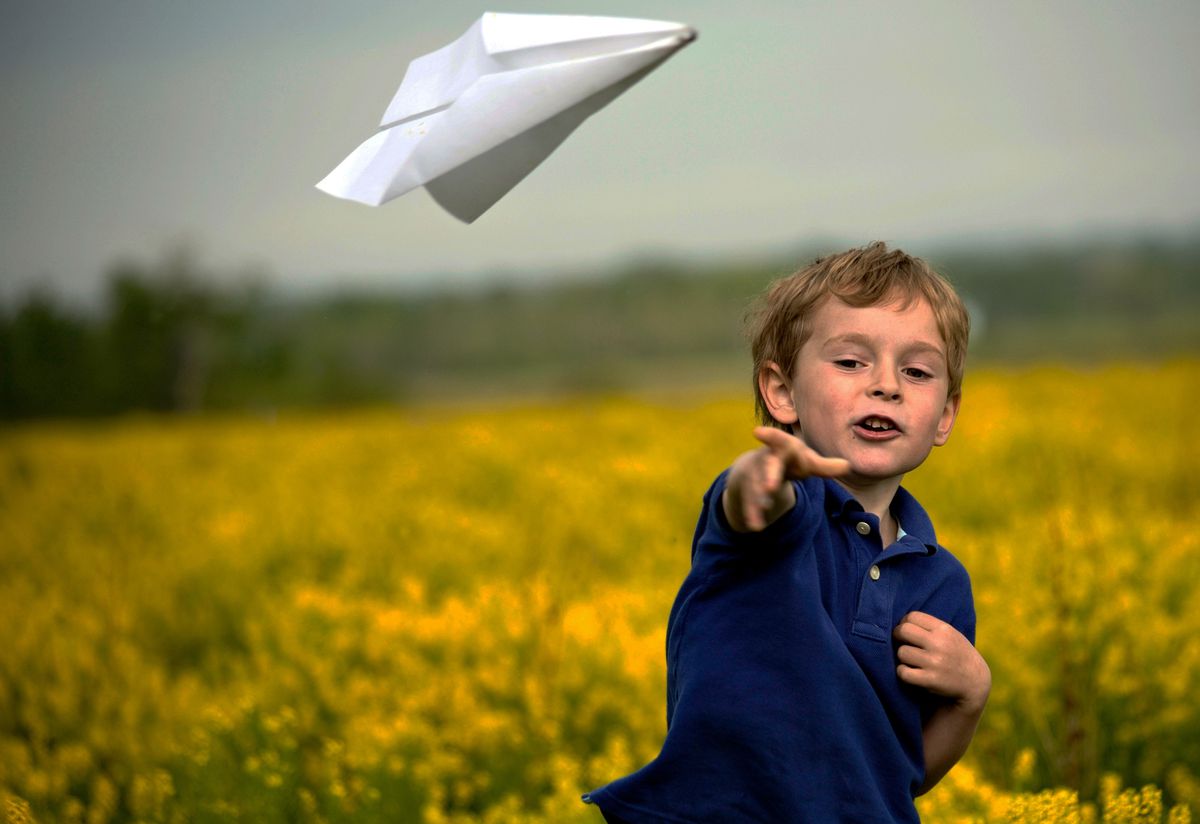 Detail Paper Airplane With Flapping Wings Nomer 46