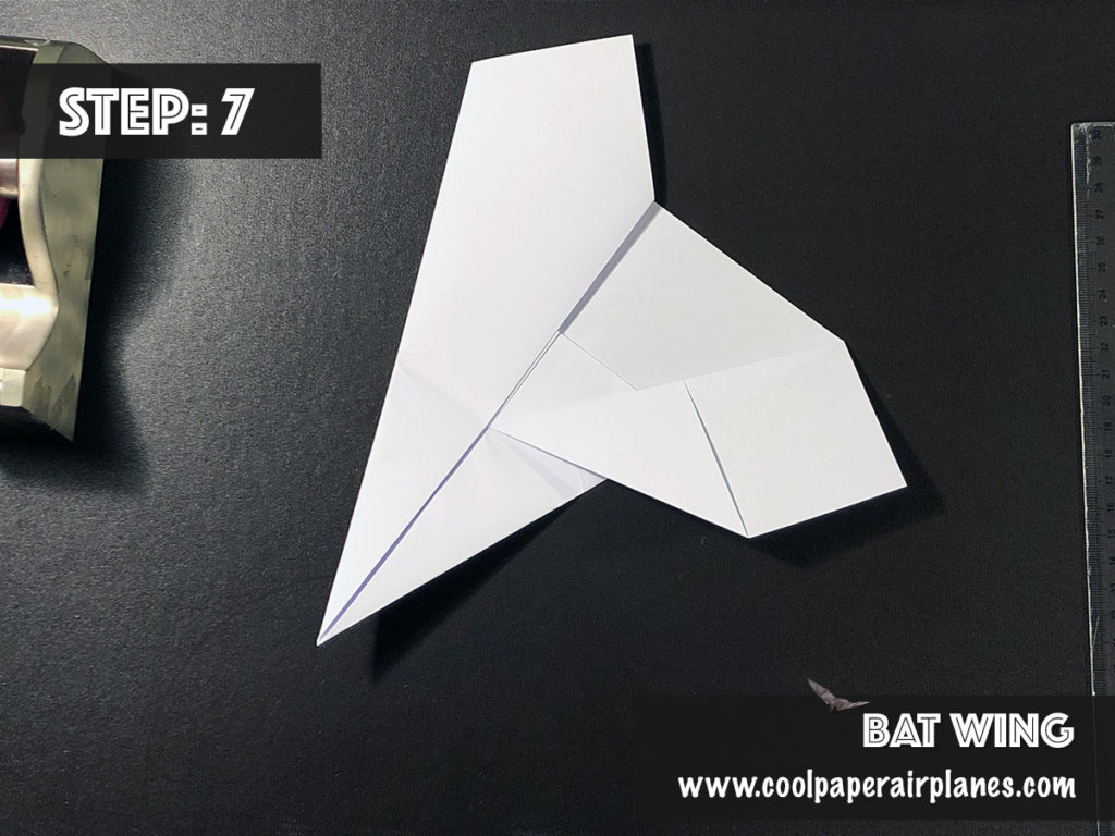 Detail Paper Airplane With Flapping Wings Nomer 56