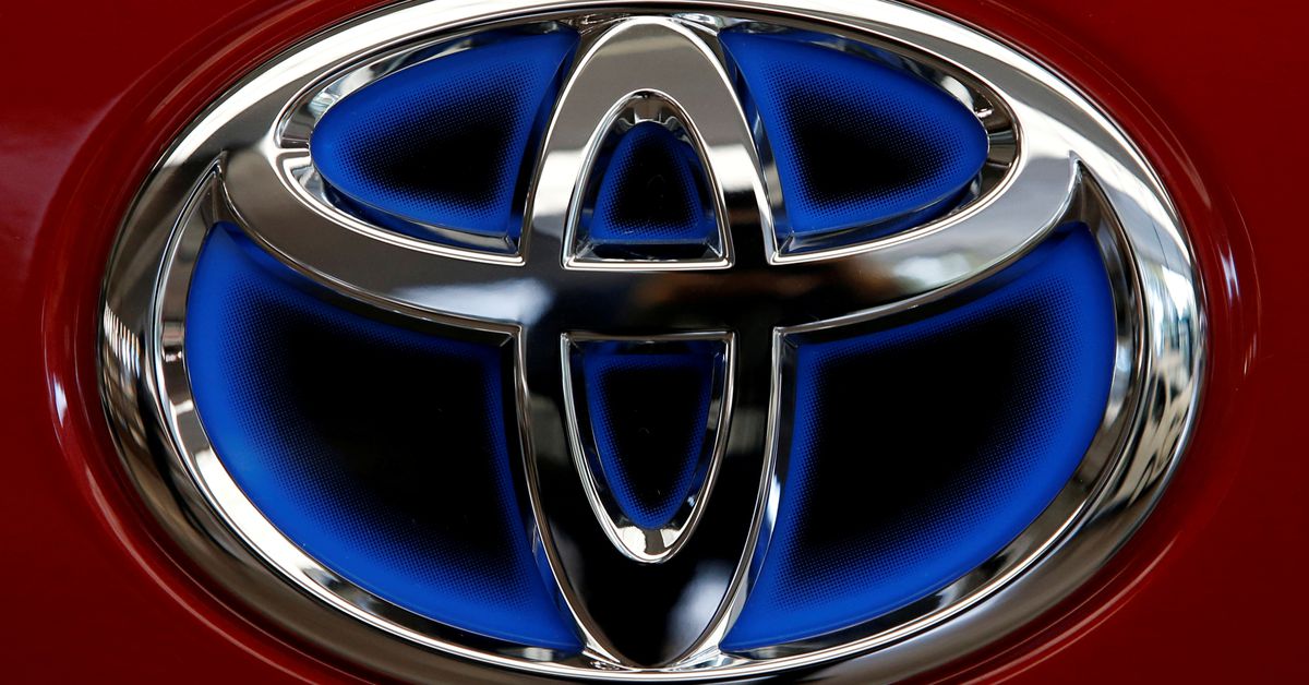 Detail Logo Toyota Fortuner Nomer 26