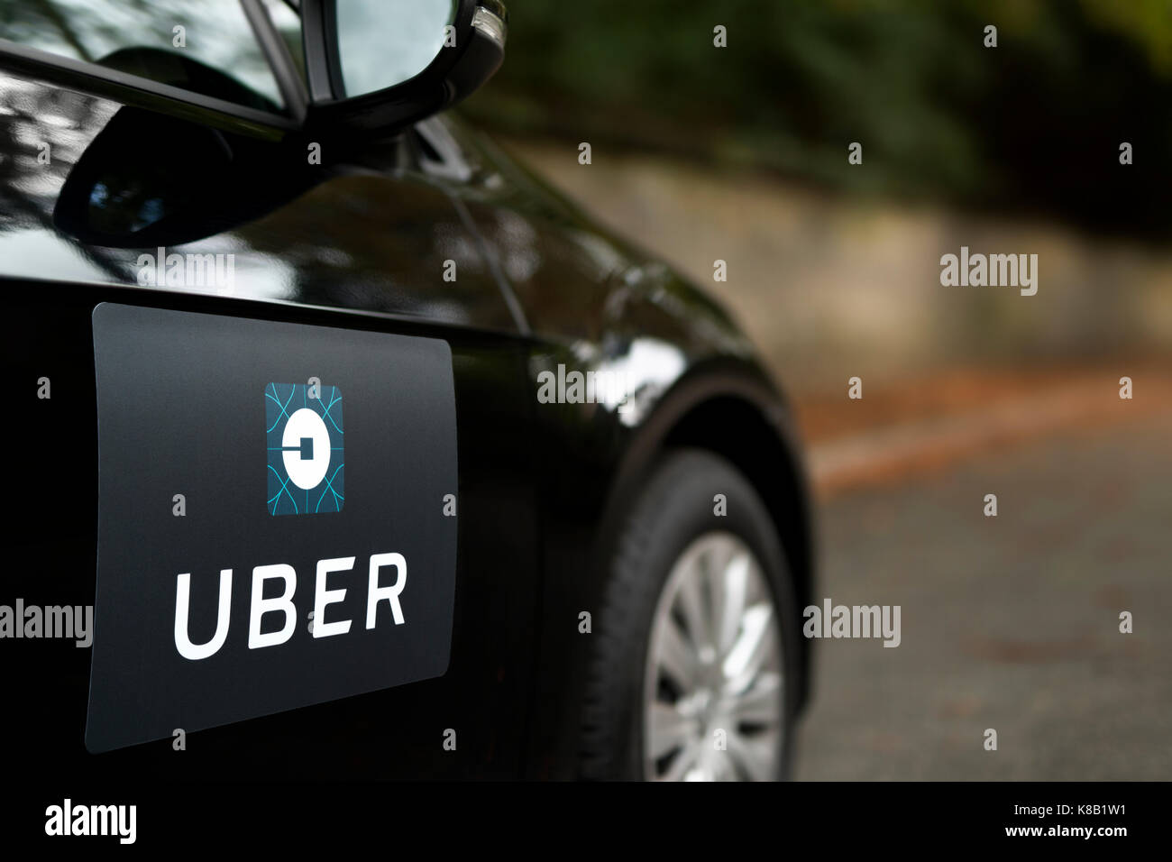 Detail Logo Uber Taxi Nomer 28