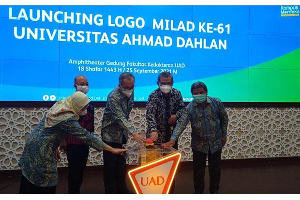 Detail Logo Universitas Ahmad Dahlan Nomer 23