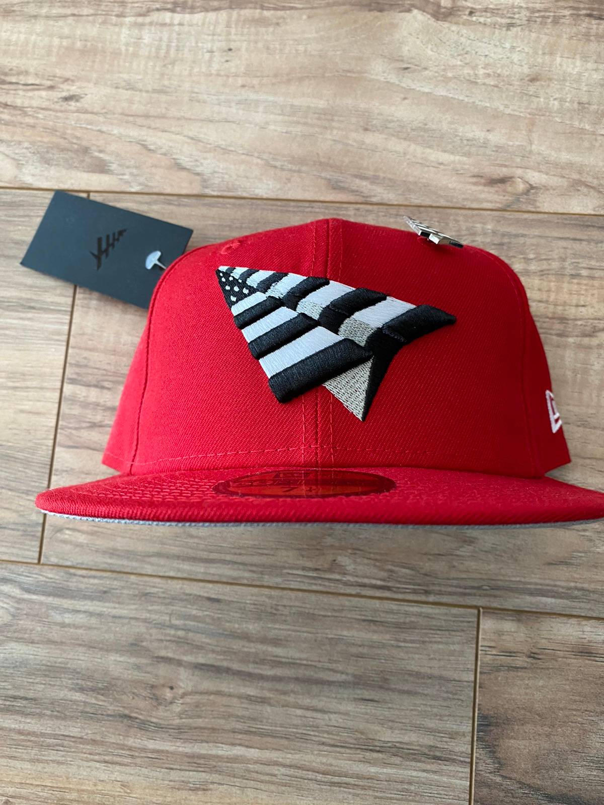 Detail Paper Planes Bucket Hat Nomer 21