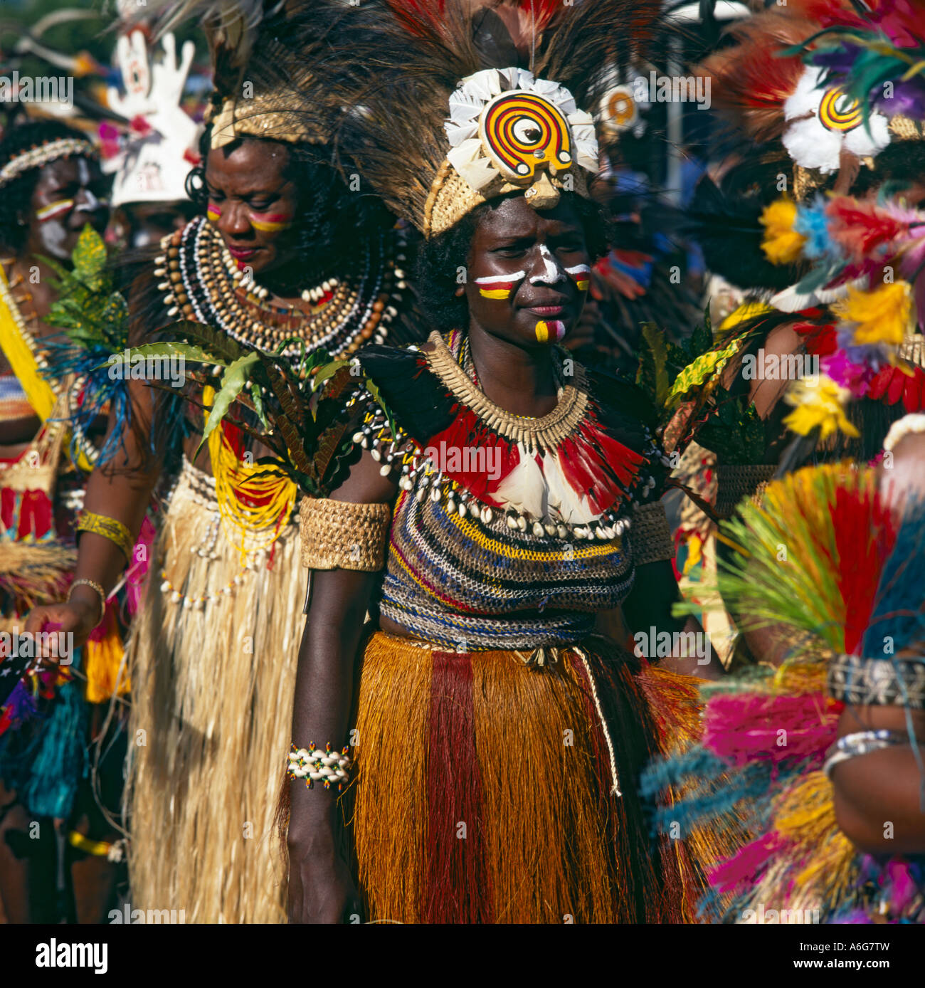 Detail Papua New Guinea Dress Female Nomer 4