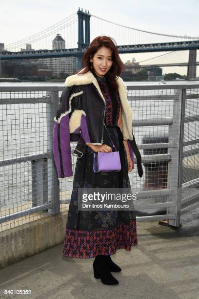 Detail Park Shin Hye Photoshoot Nomer 32