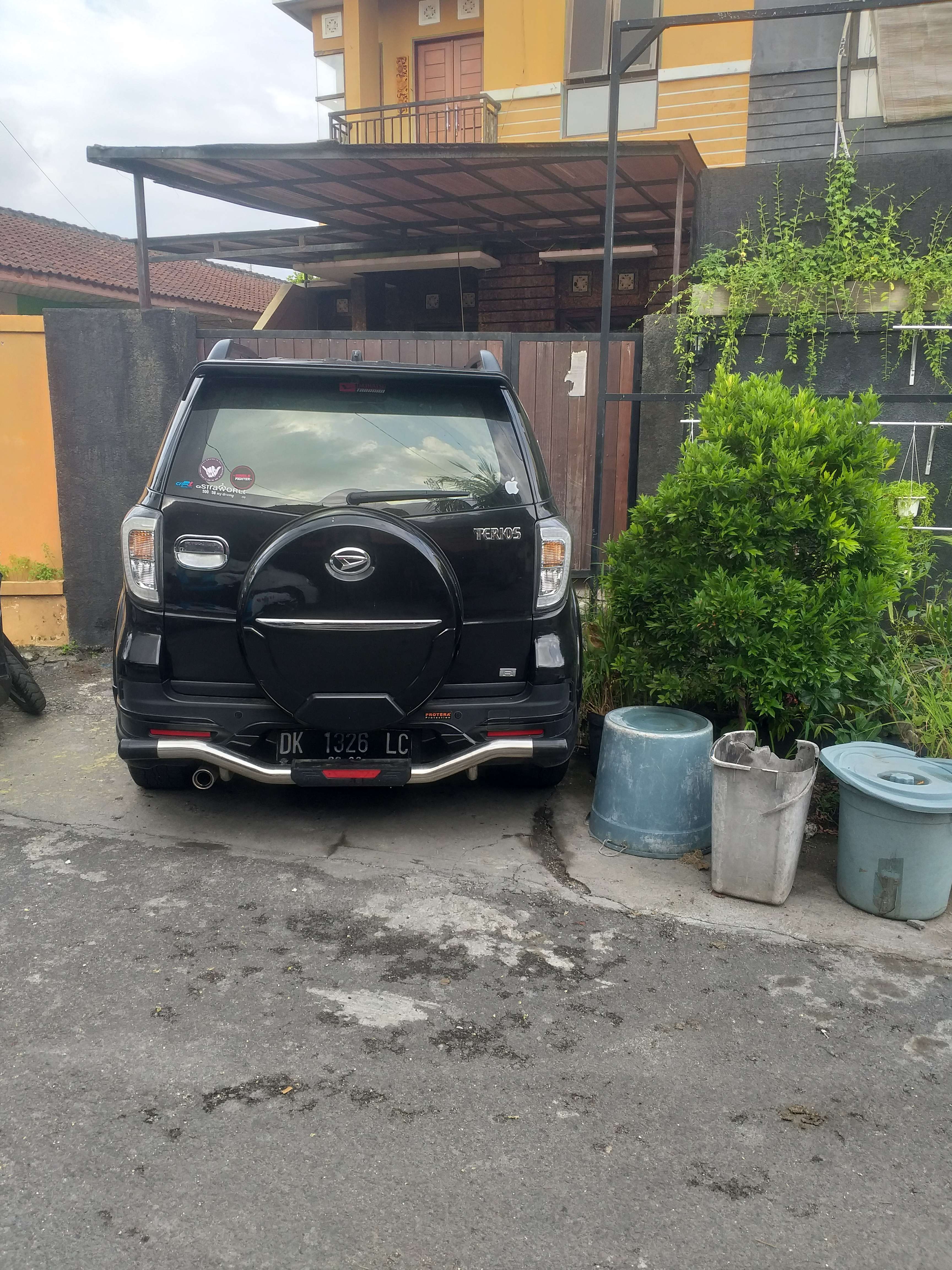 Detail Parkir Mobil Depan Rumah Nomer 28