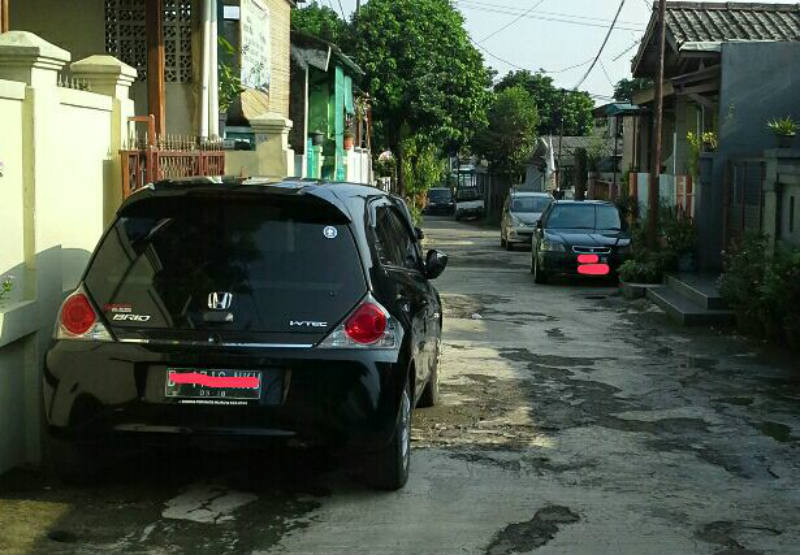 Detail Parkir Mobil Depan Rumah Nomer 45