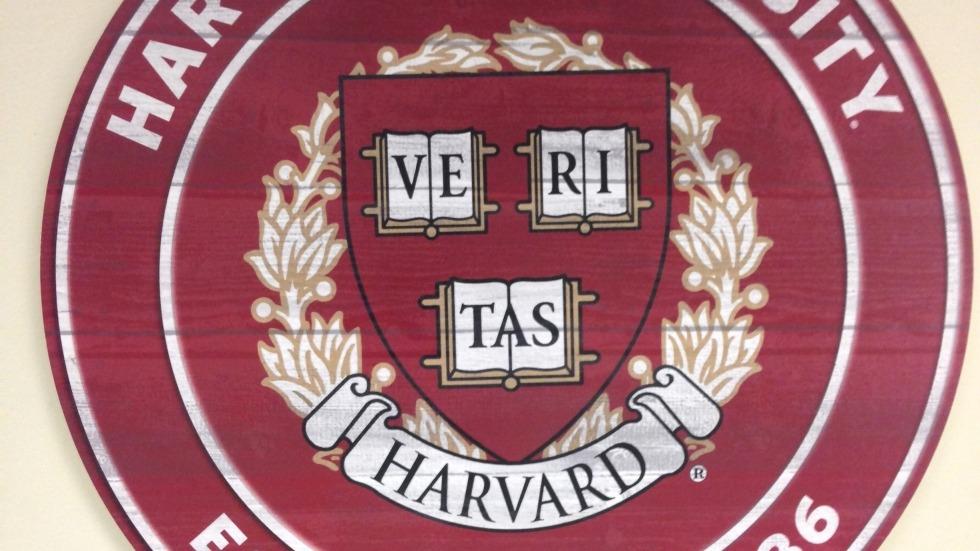 Detail Logo Universitas Harvard Nomer 30
